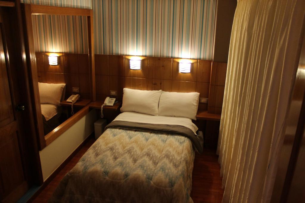 Hotel Venecia Huánuco Zimmer foto